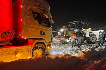 Tunceli'de yolda kalan yardım tırları böyle kurtarıldı
