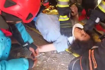 Hatay’da 80. saatte enkazdan sağ çıkarıldı!