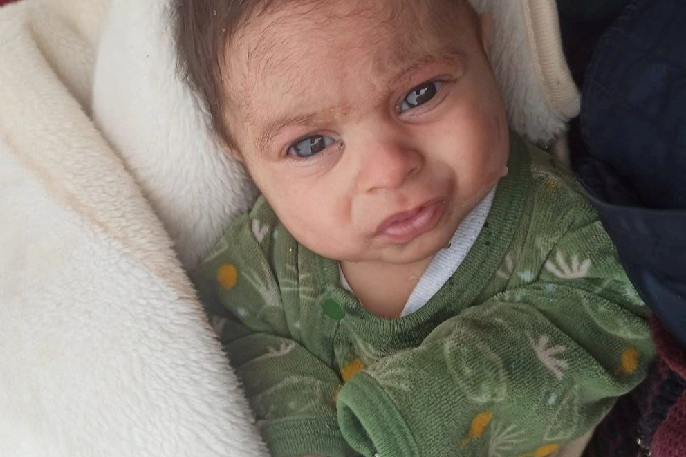 Yüzyılın felaketinde hayata tutunan mucize bebekler