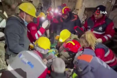 16 yaşındaki Ayşe'yi 162 saat sonra böyle kurtardılar!