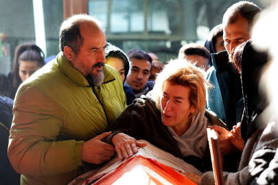 Milli basketbolcu Nilay Aydoğan gözyaşlarıyla uğurlandı