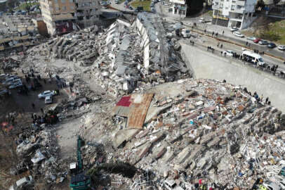 İzmir'in üniversitelerinde deprem acısı: 39 can kaybı var