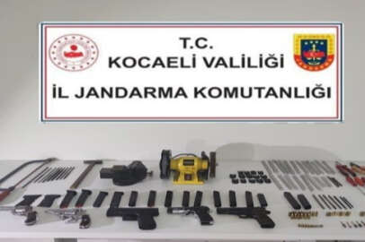 Evi cephaneliğe çevirmiş!