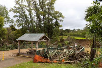 Kasırganın vurduğu Yeni Zelanda'da 6 bin 400 kişi kayıp!
