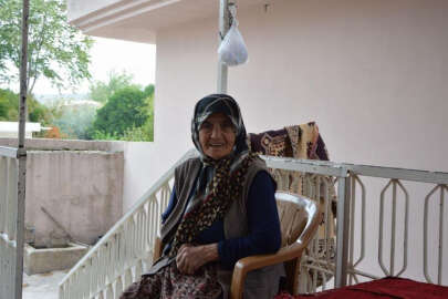 Ailesini kurtarmak için girdiği evin enkazında kaldı 