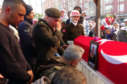 Babası ve üsteğmen kardeşinden en acı veda