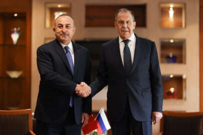 Bakan Çavuşoğlu, Lavrov ve Kanadalı mevkidaşıyla görüştü
