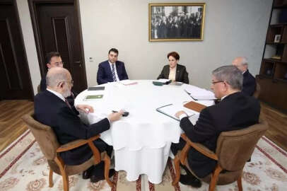 6'lı masada adaylık sonrasında yardımcılar kim olacak? Kulis bilgilerini canlı yayında açıkladı