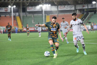 Alanyaspor, Başakşehir'i 1 golle geçti