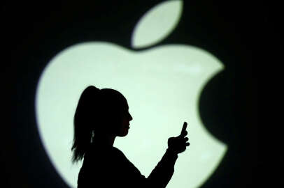 Apple'dan, o uygulamayı kullanan kullanıcılara yaş sınırı