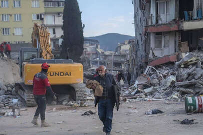 Depremde yıkılan binalarla ilgili tutuklu sayısı 247 oldu!