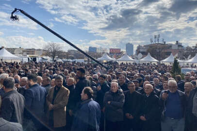 Büyük kalabalık bekliyor: Gözler 6'lı masanın adayında!