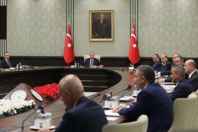 Kabine deprem ve seçim gündemiyle toplanıyor