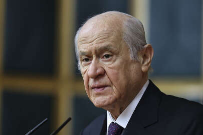 Devlet Bahçeli Bursaspor'u tebrik etti