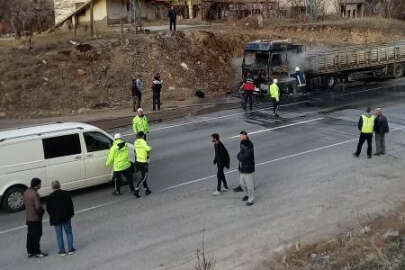 Tır alev alev yandı, sürücü canını zor kurtardı!