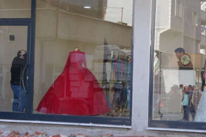 Bursa'da yıkımı engellemek için kendilerini dükkana kilitlediler