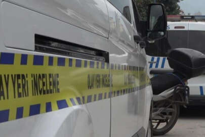 Gözünü kırpmadan kardeşini bıçakladı!