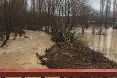 Kütahya'da tarım arazileri sular altında kaldı