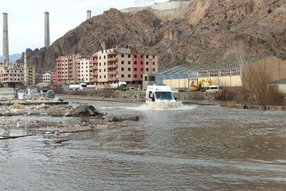 Yusufeli Barajı'nın suları ilçe merkezine ulaştı