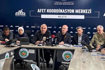 Bakan Ersoy: Malatya’da enkaz kaldırmaya yoğunlaştık