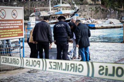 Antalya’da denizde 17-18 yaşlarında erkek cesedi!