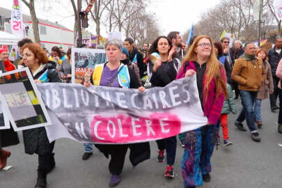Fransa'da halk emeklilik reformuna karşı yine sokakta!