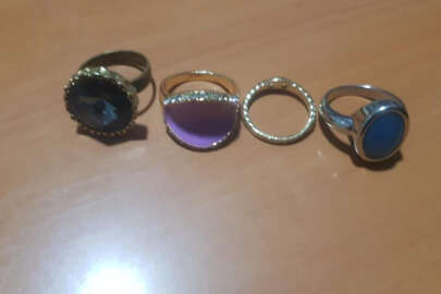 Girdiği evi soyarken polise yakalandı