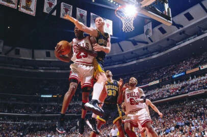 Michael Jordan'ın NBA finali ayakkabıları açık artırmada!