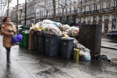 Paris sokakları çöplere teslim!