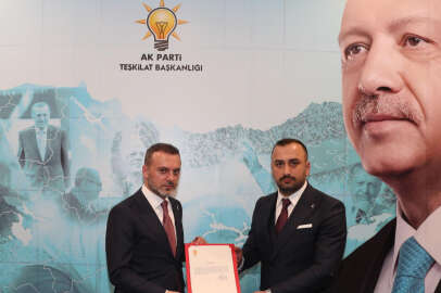 AK Parti Bursa'da 4 ilçe başkanı göreve atandı