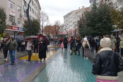 Bolu'da 4,8'lik korkutan deprem! Bursa da sallandı!