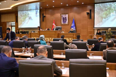 Bursa Büyükşehir Belediye Meclisinde adaylık istifaları!
