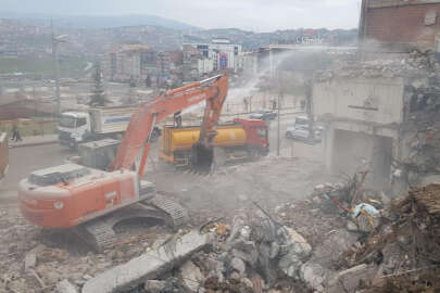 Depreme dayanıksız polis merkezi yerle bir!