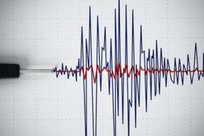 İran sınırında 5,3 büyüklüğünde deprem!