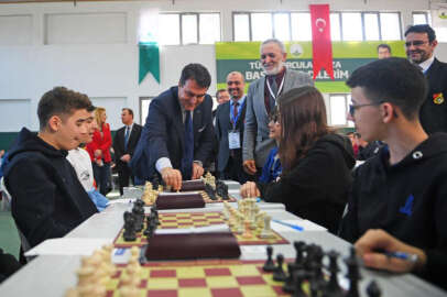 Satranç turnuvasında ilk hamle Dündar’dan!