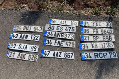 Diyarbakır’da sele kapılan plakalar sahiplerini bekliyor