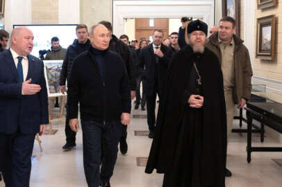 Putin'den ilhakın yıldönümünde Kırım'a kritik ziyaret   