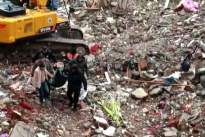 Depremden 42 gün sonra enkazdan bir kişinin cansız bedeni çıkarıldı