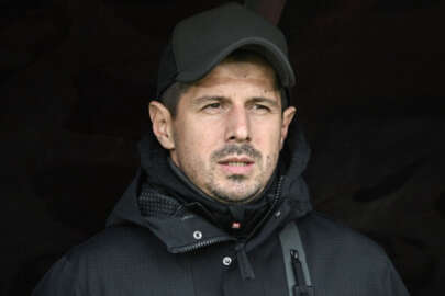 Emre Belözoğlu, Fatih Karagümrük maçında kırmızı kart gördü