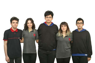 Alkışlar Diyarbakırlı öğrencilere: 116 ülkeden ilk 10'a girdiler!