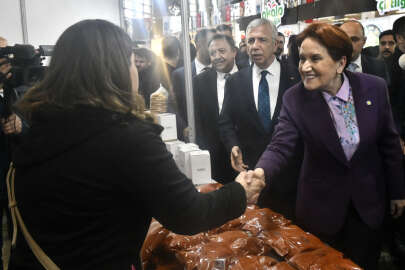 Akşener ve Yavaş'tan depremzedeler için düzenlenen fuara ziyaret