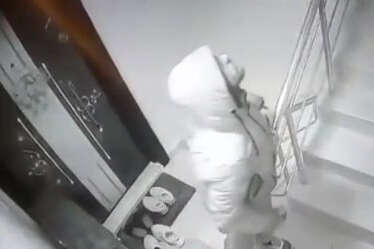 Bursa'da hırsız ayakkabı çalarken kameralara yakalandı