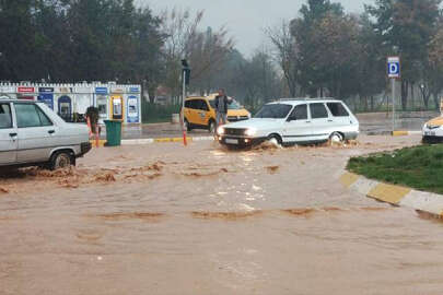 Böylesi görülmedi.  Sahte vali okulları tatil etti!