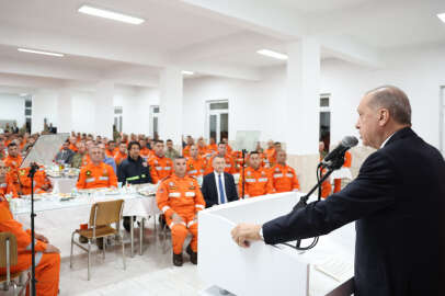 Cumhurbaşkanı Erdoğan Mehmetçik ile iftar yaptı