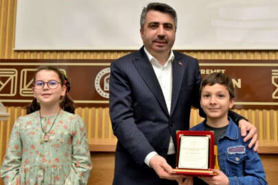 Yıldırım'ın kitap kurtları ödüllendirildi