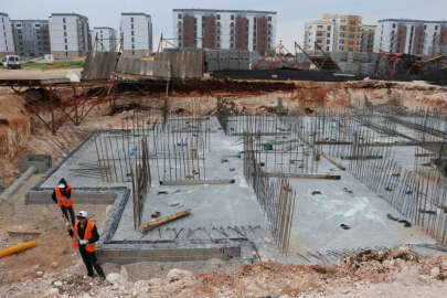 TOKİ Adana'daki kalıcı konutlarının yapımına başladı