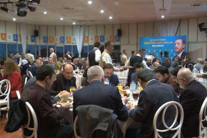 AK Parti Bursa teşkilatı ve aday adayları iftarda buluştu