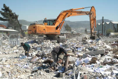 40 yıllık emekleri 40 saniyede enkaza döndü!