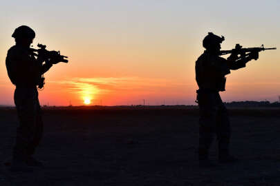 PKK’lı teröristler teslim oldu