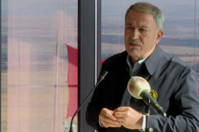 Bakan Akar: 'Yasa dışı geçişlere asla izin verilmiyor'